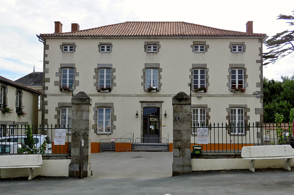 85AVRILLE_mairie_102 copie